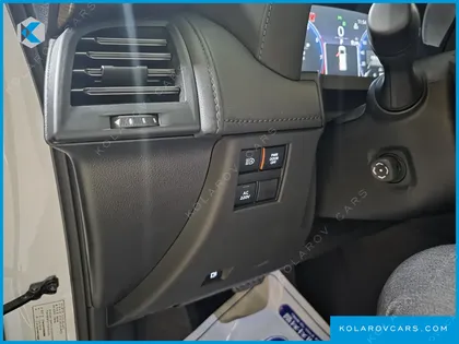 TOYOTA ALPHARD 2.5 HEV EXECUTIVE AWD