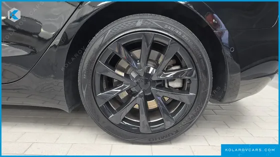 TESLA MODEL 3 LONG RANGE AWD