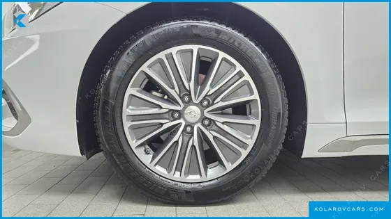 HYUNDAI GRANDEUR EXCLUSIVE
