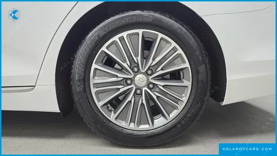 HYUNDAI GRANDEUR EXCLUSIVE
