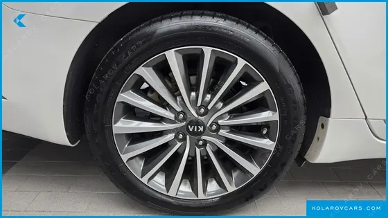 KIA K7 3.0 LPI PRESTIGE (RENTAL CAR)