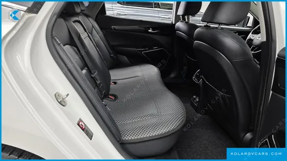 KIA K7 3.0 LPI PRESTIGE (RENTAL CAR)