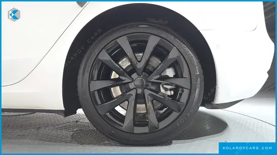 TESLA MODEL 3 RWD