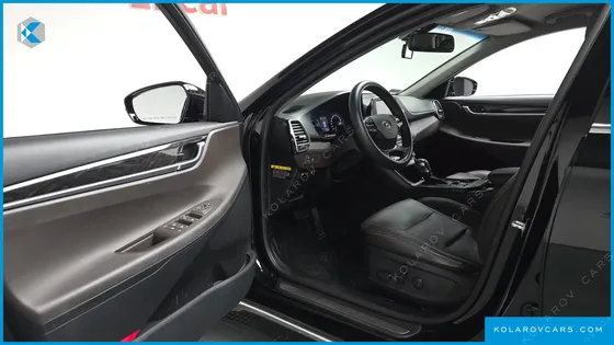 HYUNDAI GRANDEUR PREMIUM