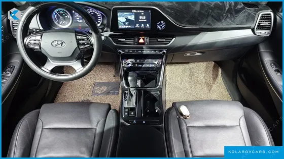 HYUNDAI GRANDEUR EXCLUSIVE
