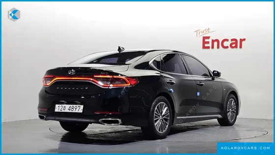 HYUNDAI GRANDEUR PREMIUM