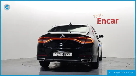 HYUNDAI GRANDEUR PREMIUM
