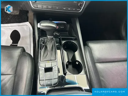 KIA K7 3.0 LPI LUXURY (RENTAL CAR)
