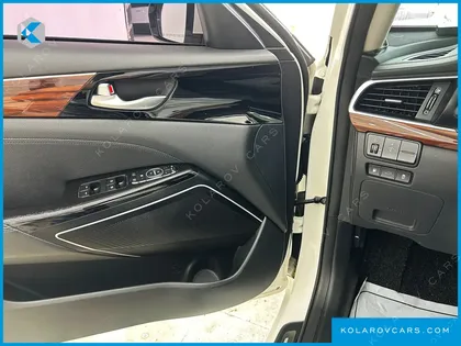 KIA K7 3.0 LPI LUXURY (RENTAL CAR)