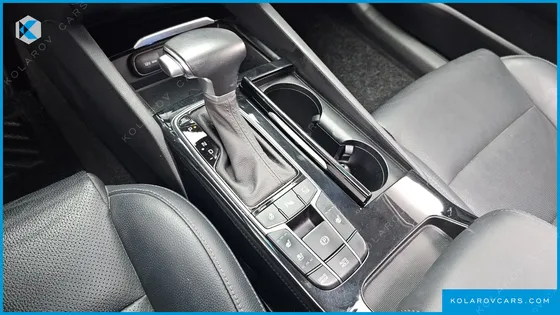KIA K7 3.0 LPI LUXURY (RENTAL CAR)