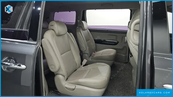 KIA CARNIVAL 9-SEATER PRESTIGE