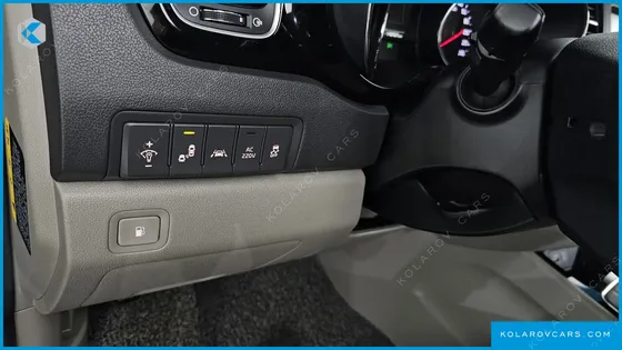 KIA CARNIVAL 9-SEATER PRESTIGE