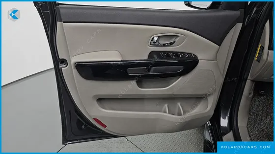 KIA CARNIVAL 9-SEATER PRESTIGE