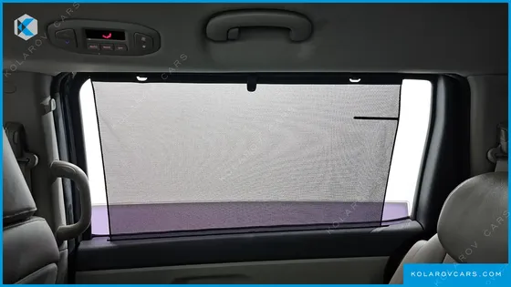 KIA CARNIVAL 9-SEATER PRESTIGE