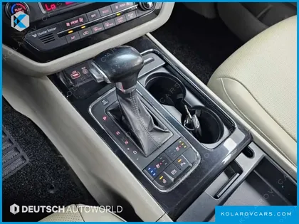 KIA CARNIVAL 9-SEATER PRESTIGE