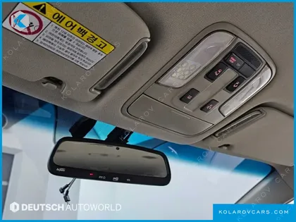 KIA CARNIVAL 9-SEATER PRESTIGE