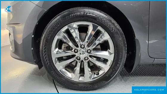 KIA CARNIVAL 9-SEATER NOBLESSE SPECIAL