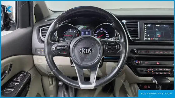 KIA CARNIVAL 9-SEATER NOBLESSE SPECIAL