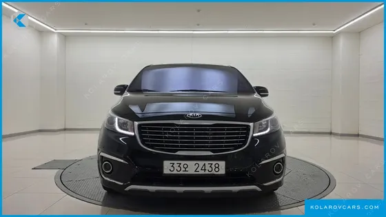 KIA CARNIVAL 9-SEATER LUXURY