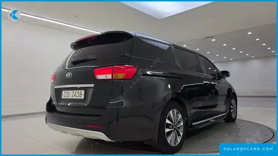 KIA CARNIVAL 9-SEATER LUXURY