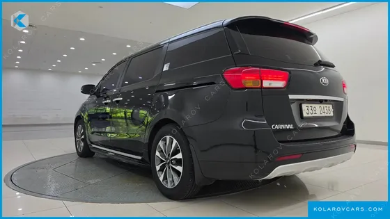 KIA CARNIVAL 9-SEATER LUXURY