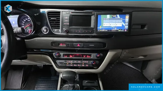 KIA CARNIVAL 9-SEATER PRESTIGE