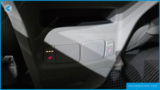 KIA CARNIVAL 9-SEATER PRESTIGE