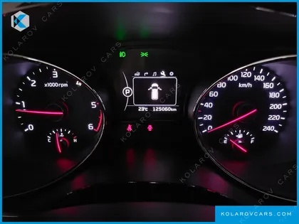 KIA CARNIVAL 9-SEATER PRESTIGE