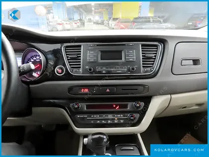 KIA CARNIVAL 9-SEATER PRESTIGE