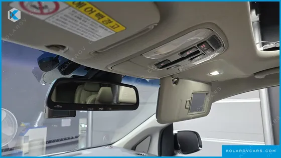 KIA CARNIVAL 9-SEATER NOBLESSE