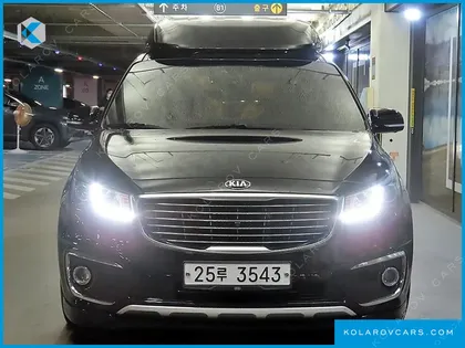 KIA CARNIVAL 7-SEATER HI-LIMOUSINE