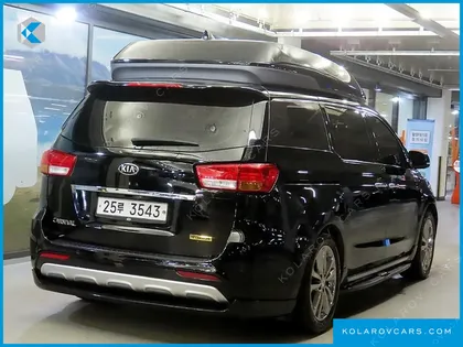 KIA CARNIVAL 7-SEATER HI-LIMOUSINE