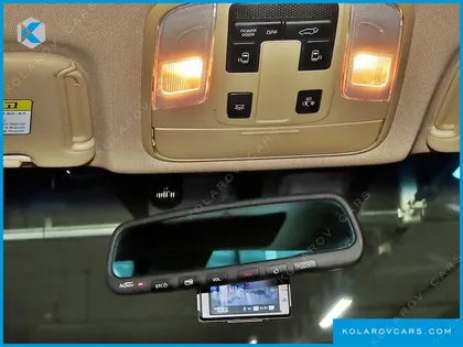 KIA CARNIVAL 7-SEATER HI-LIMOUSINE