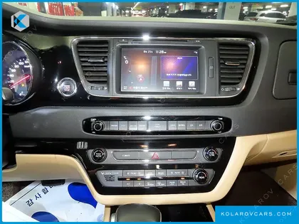 KIA CARNIVAL 7-SEATER HI-LIMOUSINE