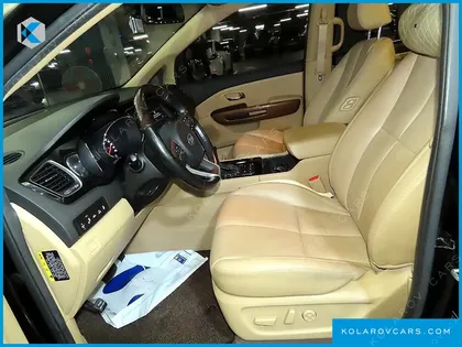 KIA CARNIVAL 7-SEATER HI-LIMOUSINE