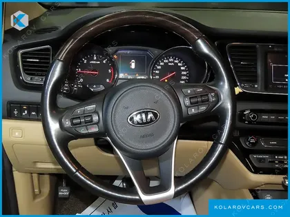KIA CARNIVAL 7-SEATER HI-LIMOUSINE