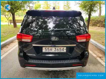 KIA CARNIVAL 9-SEATER NOBLESSE