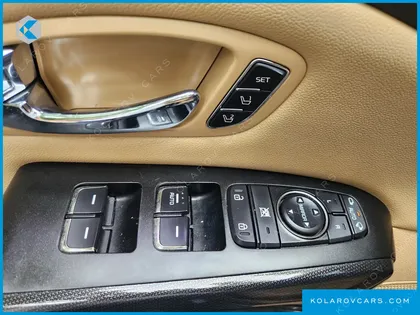 KIA CARNIVAL 9-SEATER NOBLESSE