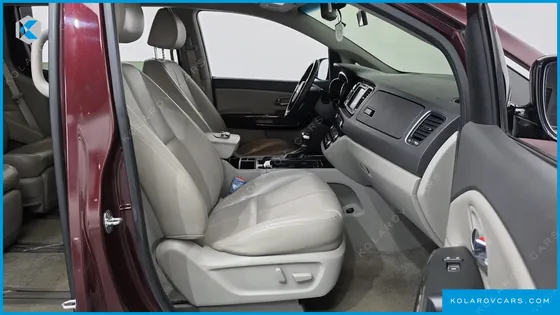 KIA CARNIVAL GASOLINE 7-SEATER LIMOUSINE