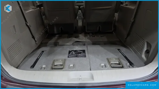 KIA CARNIVAL GASOLINE 7-SEATER LIMOUSINE
