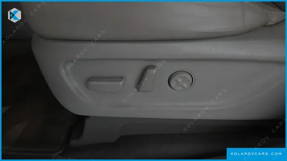 KIA CARNIVAL GASOLINE 7-SEATER LIMOUSINE