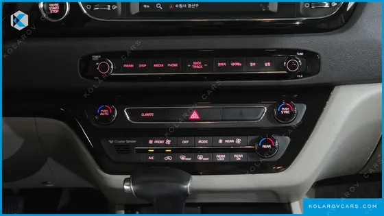 KIA CARNIVAL GASOLINE 7-SEATER LIMOUSINE