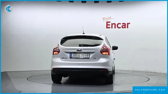 FORD FOCUS 2.0 TITANIUM HACHBACK