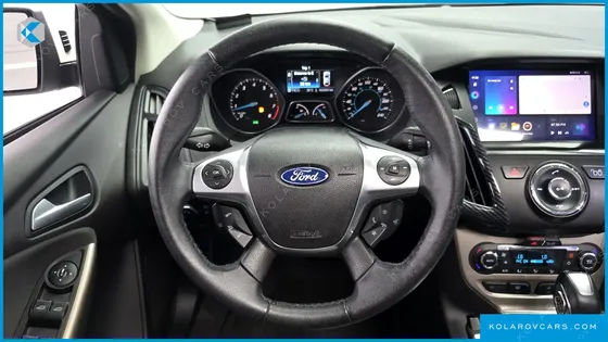 FORD FOCUS 2.0 TITANIUM HACHBACK