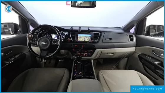 KIA CARNIVAL 9-SEATER PRESTIGE
