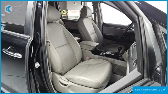 KIA CARNIVAL 9-SEATER PRESTIGE