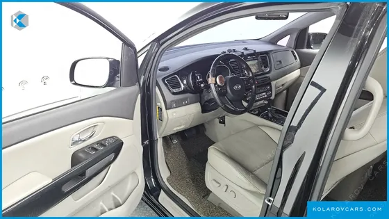 KIA CARNIVAL 9-SEATER PRESTIGE