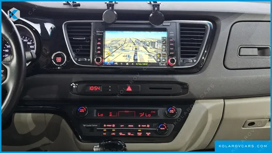 KIA CARNIVAL 9-SEATER PRESTIGE