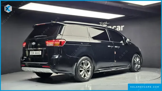 KIA CARNIVAL 9-SEATER NOBLESSE
