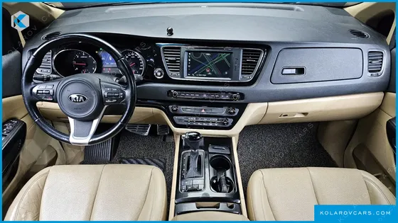 KIA CARNIVAL 9-SEATER NOBLESSE